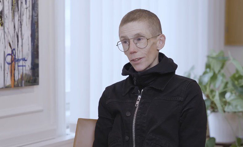 Stina Oscarson Sjuk 3 image 12 236