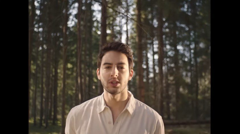 Senaste relationsuppenbarelser