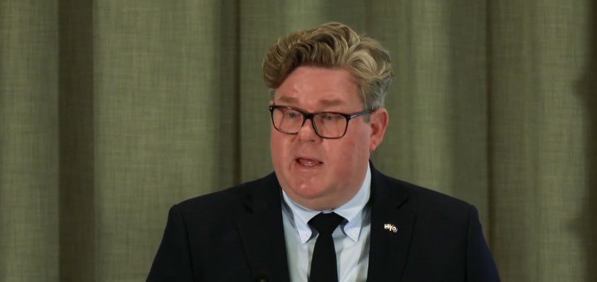 Gunnar Strömmer Längd 3 Tidiga liv och utbildning